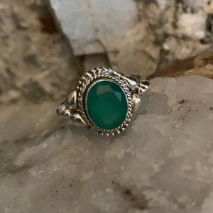 Green onyx and sterling silver ring